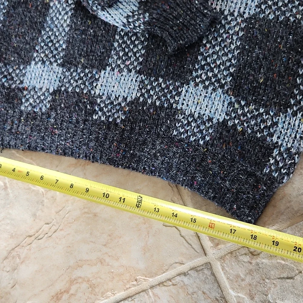 Plaid Crewneck Wool Blend Sweater Vintage Peter England - Picture 14 of 15